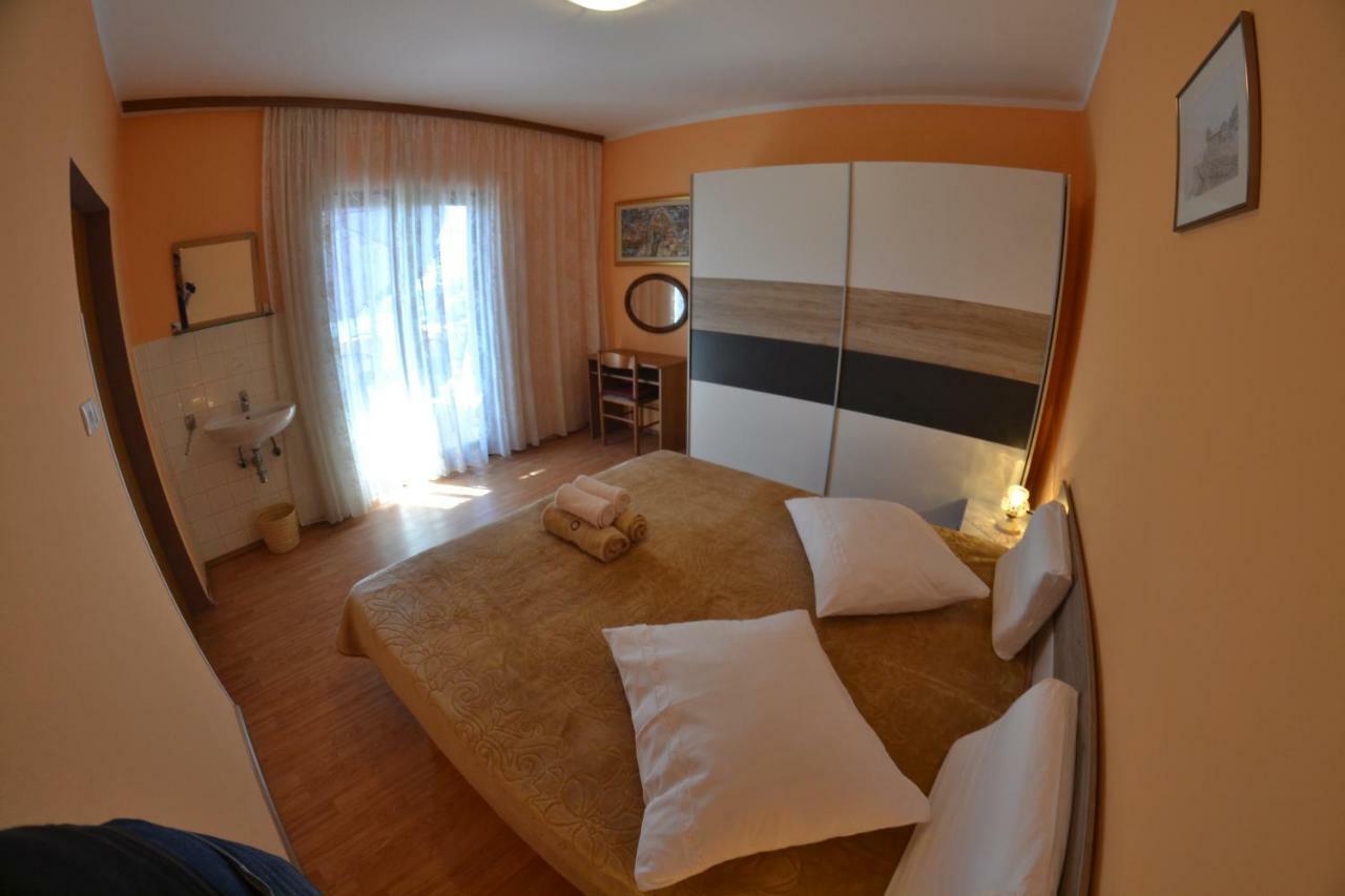Apartman Jadranka Palit Buitenkant foto