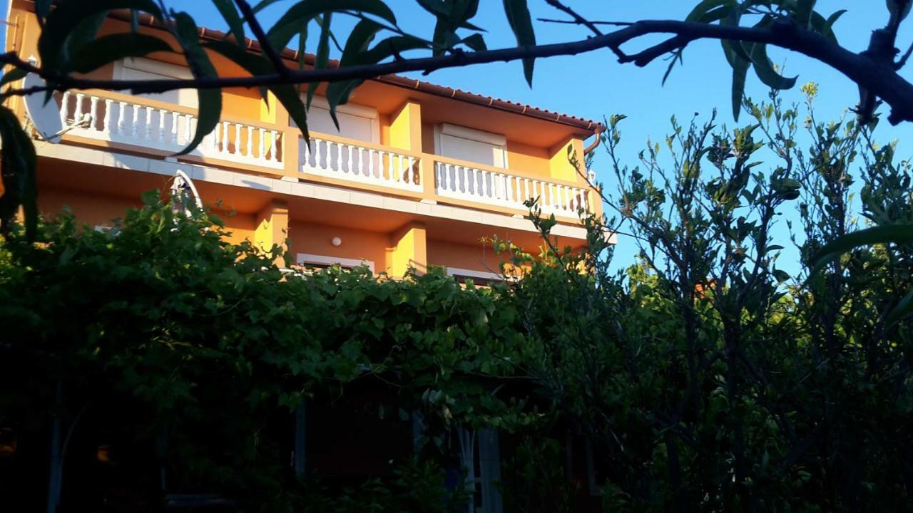Apartman Jadranka Palit Buitenkant foto