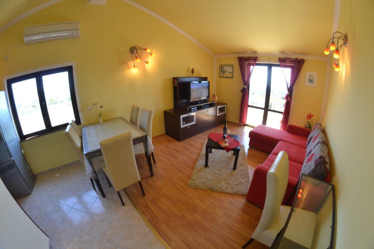 Apartman Jadranka Palit Buitenkant foto