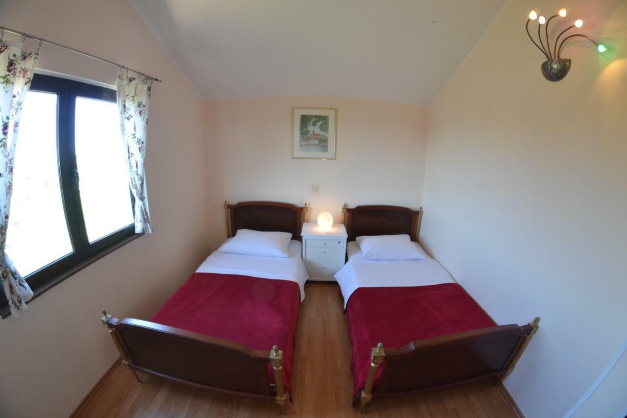 Apartman Jadranka Palit Buitenkant foto